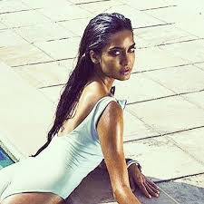Lisa Haydon Photo Gallery Hot Photos And Wallpapers Of Lisa Haydon At Mensxp Com Haydon hizo su debut en la actuación con un cameo en la comedia romántica de 2010. lisa haydon photo gallery hot photos