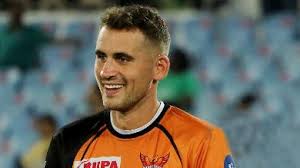 Alex hales aware his england spot is under threat despite recent ton. Alex Hales Reads Your Tweets