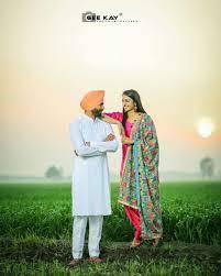 Pin By Jas Saini On Pre Wedding Pose Wedding Couple Poses Photography Wedding Couple Pictures Couple Photography Poses