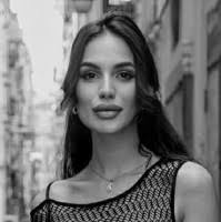 100+ "Accomando" profiles