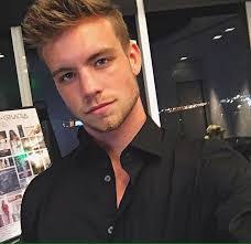 Brett Beckham's Instagram, Twitter & Facebook