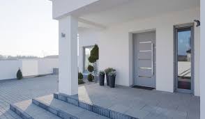 Porte d entrée maison moderne. Quel Est Le Prix Des Differentes Portes En 2021 Garage Entree Et Patio