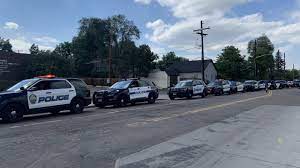 One office down, securing the area of 57 and olde wadsworth. Sfkaef7twia1gm
