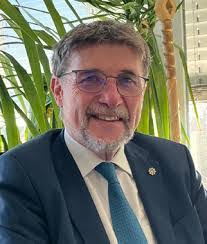 Daniel Husser's Instagram, Twitter & Facebook