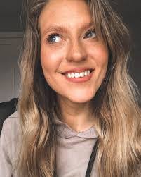 Candice London's Instagram, Twitter & Facebook