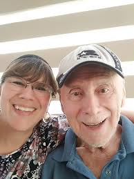 Squirrel remembers owner after vacation