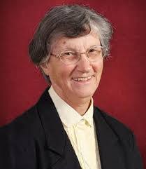 Elizabeth Ohmann's Instagram, Twitter & Facebook