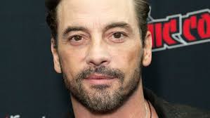 Ulrich attended new york university. Why Skeet Ulrich Really Walked Away From Riverdale