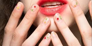Entdecke rezepte, einrichtungsideen, stilinterpretationen und andere ideen zum ausprobieren. Eco Friendly Nails How To Make Your Manicure More Sustainable