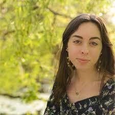 Evelyn Tighe's Instagram, Twitter & Facebook