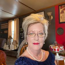 ATTENTION Edenton NC!! Help us identify this suspect! On Tuesday morning  July 30, 2019 at 1:45 am a black male fitting this description committed  armed robbery at Speedway Store in Edenton NC.