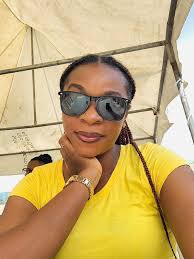 Always amazed by what is the same and different in different languages. In  English we say people or things make a sound. In 1 Corinthians 14:7 Paul  uses the verb to give