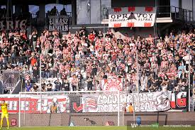 W kolejnych minutach gra się wyrównała. Kibice Podczas Meczu Cracovia Pogon Szczecin Galeria Wp Sportowefakty