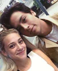 Iris Muñiz (irismunizhdz)