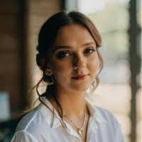 Aleksandra Niemyjska's Instagram, Twitter & Facebook