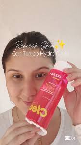 En esos días que quiero sentirme yo misma en mi propia piel no me puede  faltar el Tónico Facial Hydro Clean de @lapocionoficial 🩷✨ Lo amo porque  ..., • Limpia y purifica mi piel, • Tiene efecto ...