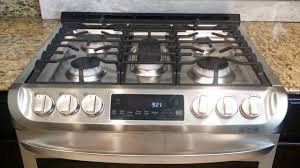 Don't let an unresponsive appliance stop you from enjoying your favorite dish. Lg Probake Convection Oven Lockout Demonstration Youtube