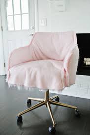 Office Chair Makeover So Cute Click Through For Tutorial Office Chair Makeover Chair Makeover Comfy Office Chair