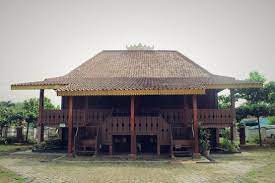 Rumah tradisional lamban pesagi lampung barat (t. Rumah Adat Lampung Beserta Ciri Khasnya Gambar Lengkap