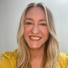 Kimberly Thomsen's Instagram, Twitter & Facebook