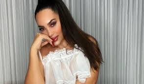 La bailarina, modelo e influencer colombiana le bailó este miércoles a todos sus seguidores y los dejó sin palabras 1 min. Andrea Valdiri Esta Embarazada La Fm