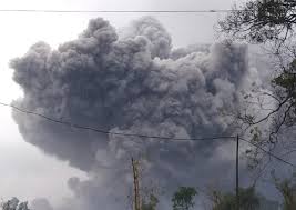 / pt jalur nugraha ekakurir (jne) memastikan. Semeru Volcano On Indonesia S Java Island Spews Hot Clouds