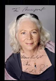 ANGELIKA BENDER FOTO Original Signiert ## BC 69043 EUR 2,99