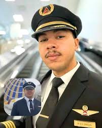 Making history! At just 23, Malik Sinegal from Mississippi has become one  of the youngest to get his certification as a Boeing 777 pilot! 🚀✨ A true  trailblazer, breaking barriers and inspiring