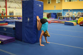 If done badly it will hurt! 7 Common Handstand Problems And How To Fix Them