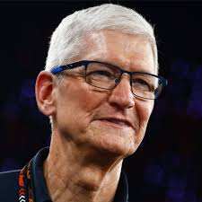 Apple CEO Tim Cook, Who Previously Backed Dems and LGBTQ+ Rights, Gives  Trump's Inauguration $1M