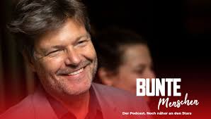 Als er keiner fliege etwas zuleide tun, eine ehefrau. Bunte Menschen Podcast Robert Habeck Wie Viel Sexyness Braucht Ein Politiker Bunte De