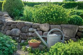 Es entpuppt sich garten dekorativ gut. Gartenmauer Planen Bauen Und Tipps Mein Schoner Garten