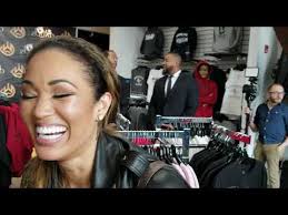 Deontay wilder is the reigning wbc heavyweight champion, a title he has held since 2015. Breaking News Deontay Wilder Wife Talks Build Up Her Experiences When He S Fighting Youtube