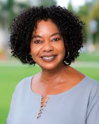 Phyllis Scott's Instagram, Twitter & Facebook