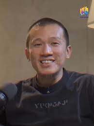 Gini nih cara Raymond Chin Escape dari Rutinitas! . . . . Sumber Youtu...