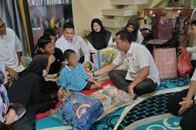 Saat Bocah 10 Tahun Korban Penyiksaan Ayah Tiri Luapkan Kemarahan ke Polisi  Halaman all - Kompas.com