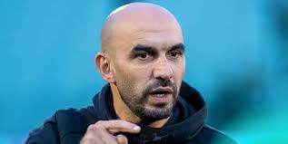 الركراكي يقود “الأسود” لإنجاز حققه كلاعب قبل 22 سنة