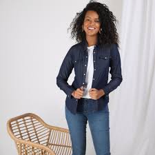 Un vêtement indémodable à porter au quotidien. Chemise En Jean A Pressions Manches Longues Femme Bleu Fonce 3 Suisses