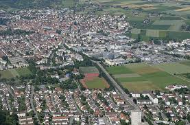 Mein sohn (thai/deutsch) ist 11 jahre alt und der eigentümer des. Wohnungsnot Im Kreis Ludwigsburg Senioren Und Familien Konnen Die Hauser Tauschen Ludwigsburg Stuttgarter Nachrichten