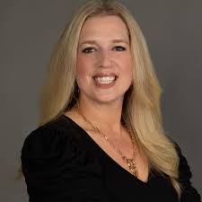 Loretta Malone (@lorettamalonerealestate) • Instagram photos and videos