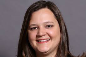 Elizabeth Hipp's Instagram, Twitter & Facebook