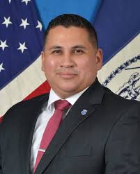 Luis Moncayo's Instagram, Twitter & Facebook