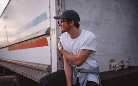 Truck hauling, truck shipping, truck shippers, truck transport. Is Truck Driving Worth It Pros And Cons To Consider