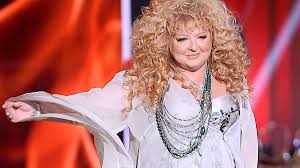 Wspomina w niej najgorszy czas, w którym zmarła jej magda gessler wraca do traumatycznych chwil. Magda Gessler Bluzy Projektu Gwiazdy Jak Wygladaja