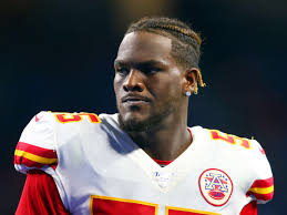 Super bowl champion frank clark joins skip and shannon to relive his super bowl liv win, his de frank clark was wired for sound in the chiefs week 4 matchup with the new england patriots. The Seahawks May Have Traded Frank Clark At Just The Right Time Field Gulls