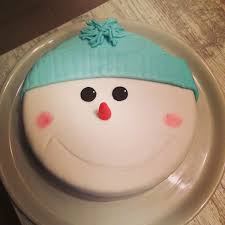 44 Easy Christmas Cake Decoration Ideas For New Year Koees Blog Christmas Cakes Easy Christmas Cake Decorations Christmas Cake