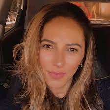 Cris Trigo's Instagram, Twitter & Facebook