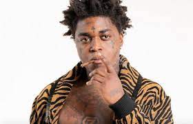 Kodak Black S Yellow Lisa Simpson Hairstyle Has Fans Going Kodak Black Rappers Kodak