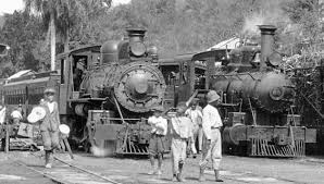 Estacion De Ferrocarril Aguadilla P R Con 2 Trenes Locomototoras De Vapor 1922 Puerto Rico History Puerto Rico Island Puerto Rican Culture