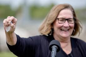 Woman recovers wedding ring that she flushed down toilet 13 years ago